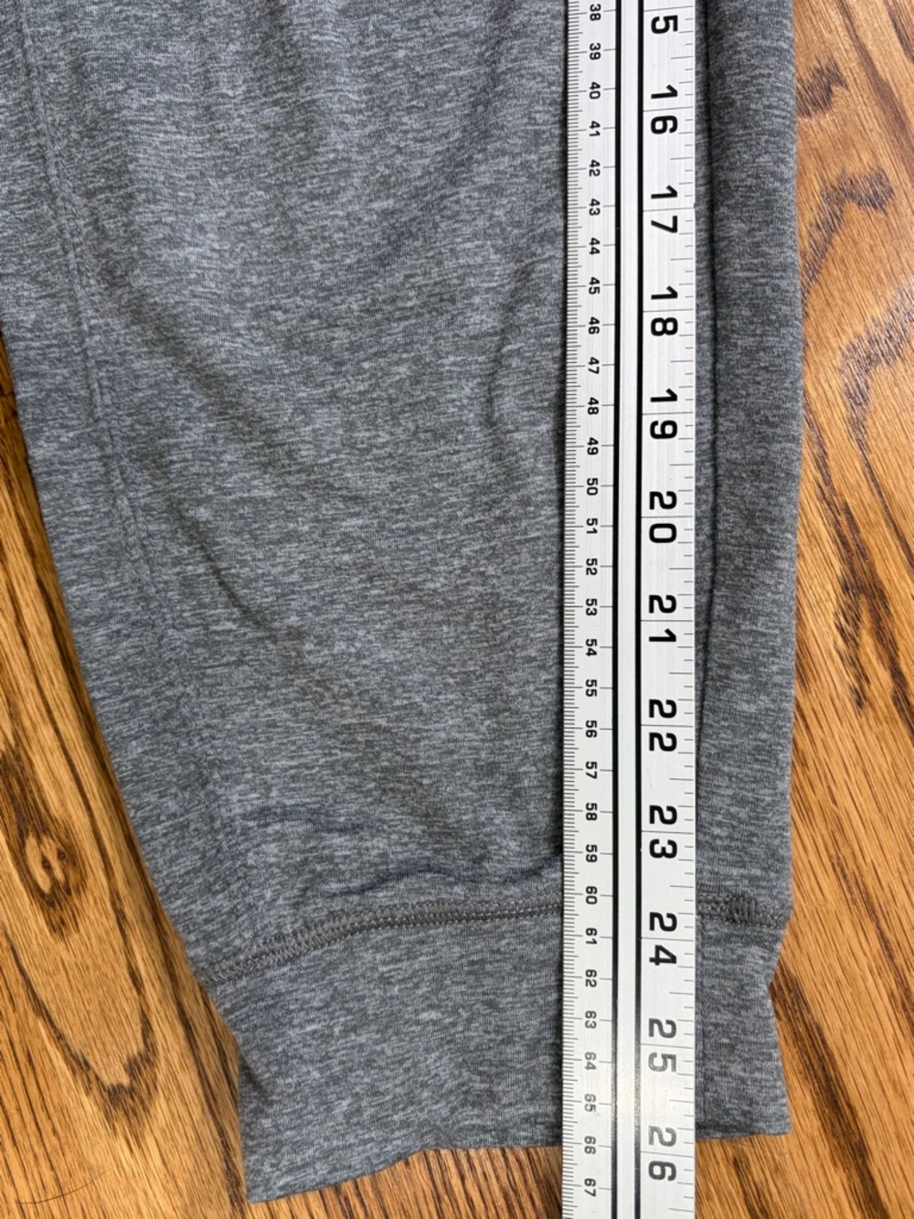 American Eagle Outfitters Heather Gray Jogger Sweatpants (Medium Short) - Picture 6 of 8